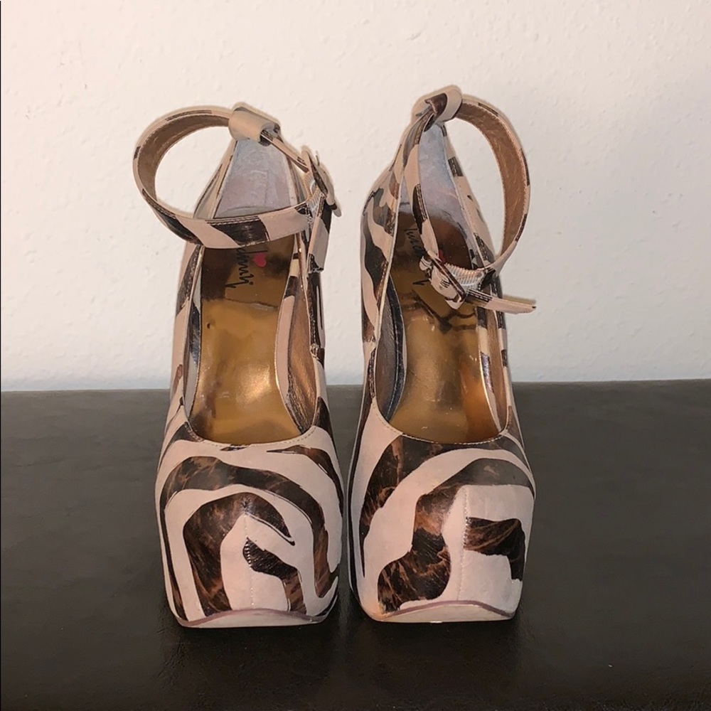 💰💰Luichiny Striped Platform Heels💰💰